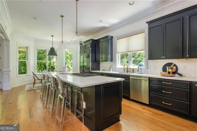 664 Cumberland Circle NE, Atlanta, GA 30306