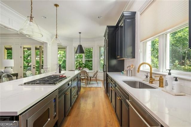 664 Cumberland Circle NE, Atlanta, GA 30306