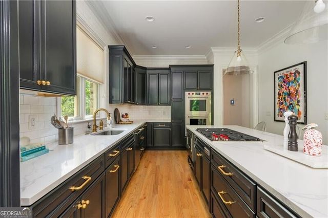 664 Cumberland Circle NE, Atlanta, GA 30306