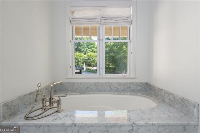 664 Cumberland Circle NE, Atlanta, GA 30306