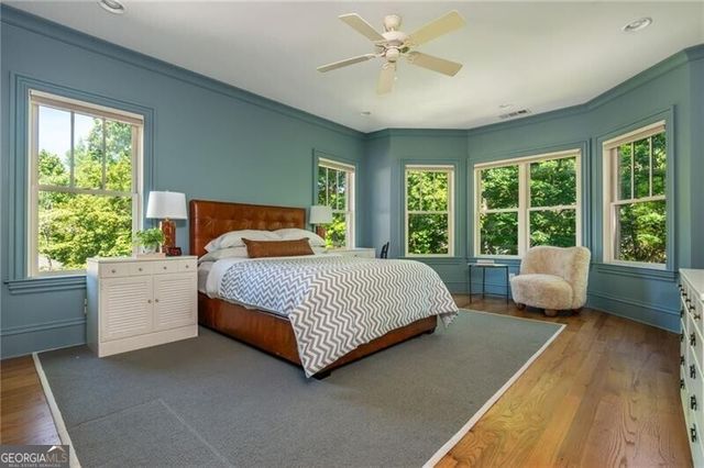 664 Cumberland Circle NE, Atlanta, GA 30306