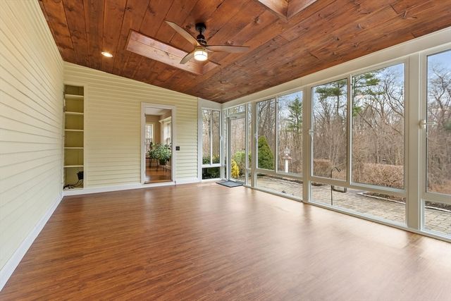 39 Bare Hill Rd, Bolton, MA 01740