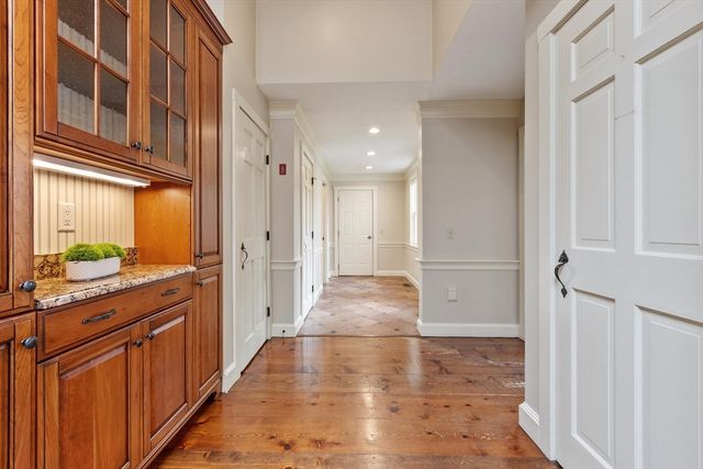 39 Bare Hill Rd, Bolton, MA 01740