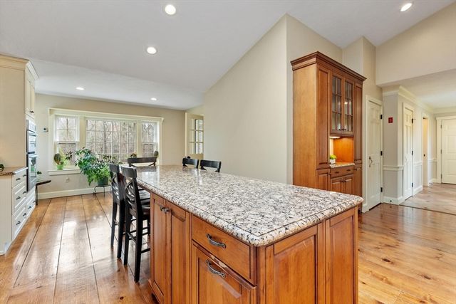 39 Bare Hill Rd, Bolton, MA 01740