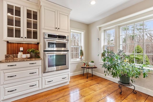 39 Bare Hill Rd, Bolton, MA 01740