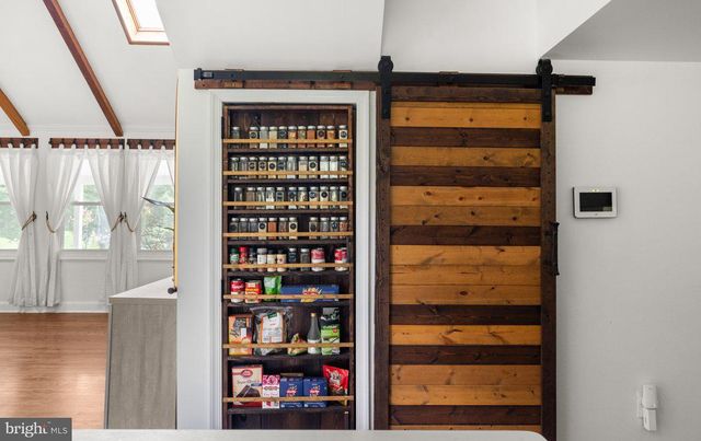 206 ENGLISH MUFFIN CT, Berkeley Springs, WV 25411