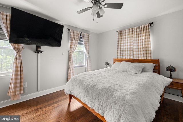 206 ENGLISH MUFFIN CT, Berkeley Springs, WV 25411