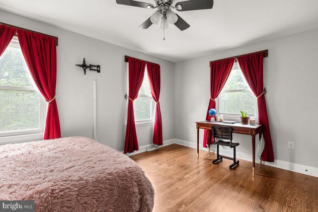 206 ENGLISH MUFFIN CT, Berkeley Springs, WV 25411