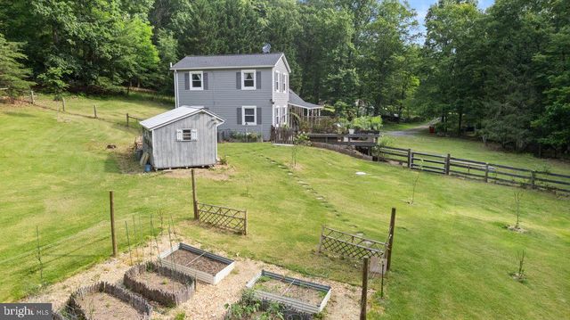 206 ENGLISH MUFFIN CT, Berkeley Springs, WV 25411