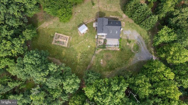 206 ENGLISH MUFFIN CT, Berkeley Springs, WV 25411