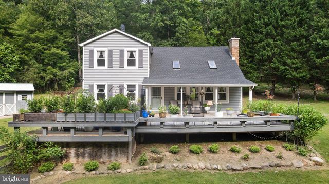 206 ENGLISH MUFFIN CT, Berkeley Springs, WV 25411