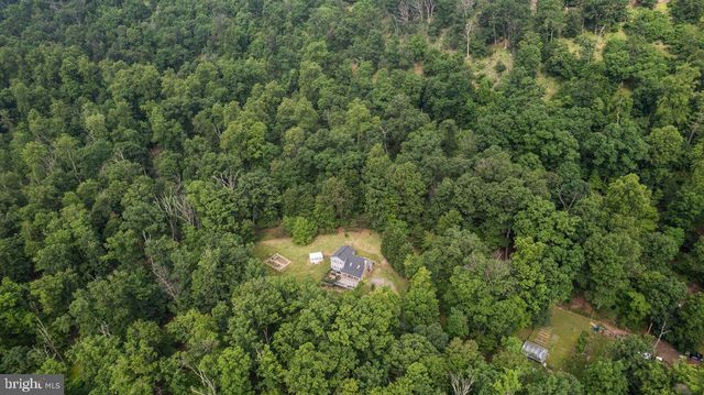 206 ENGLISH MUFFIN CT, Berkeley Springs, WV 25411