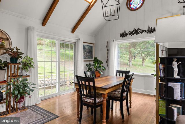 206 ENGLISH MUFFIN CT, Berkeley Springs, WV 25411