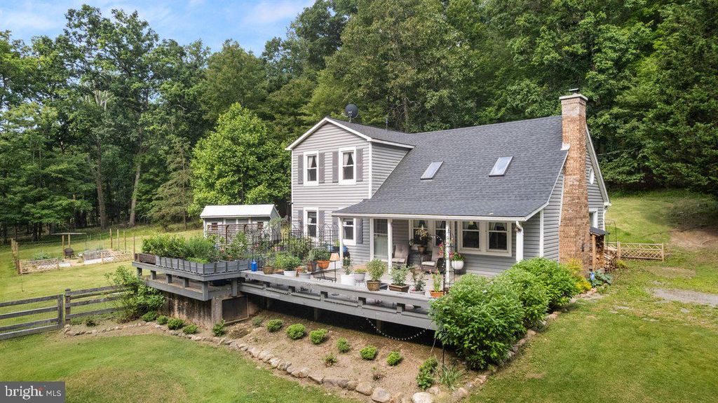 206 ENGLISH MUFFIN CT, Berkeley Springs, WV 25411