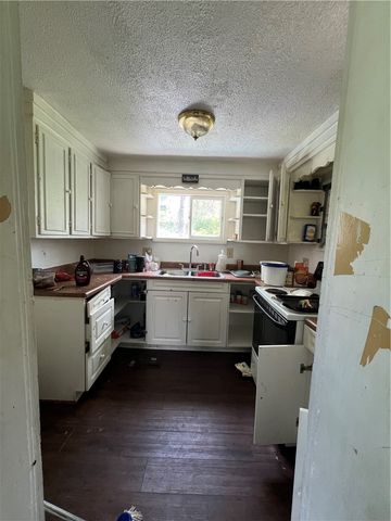 505 Spruce St, New Castle, PA 16101