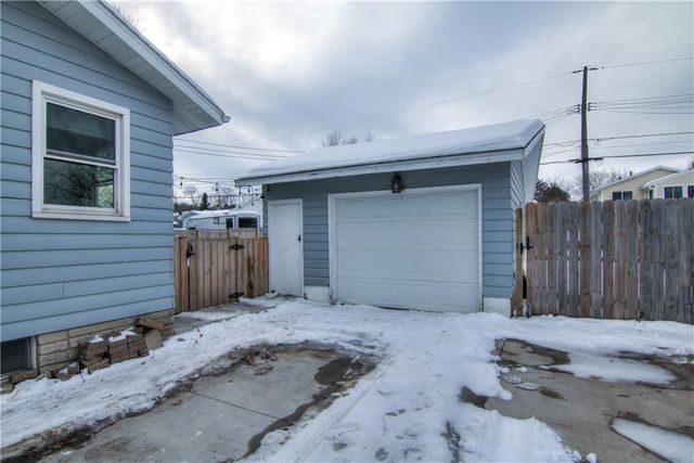 2714 Blakeley Avenue, Eau Claire, WI 54701