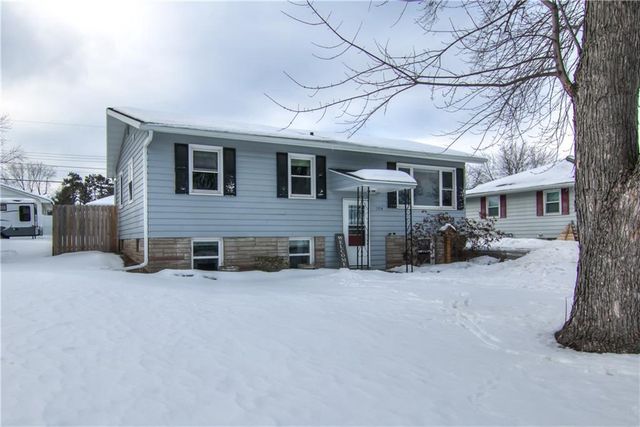 2714 Blakeley Avenue, Eau Claire, WI 54701