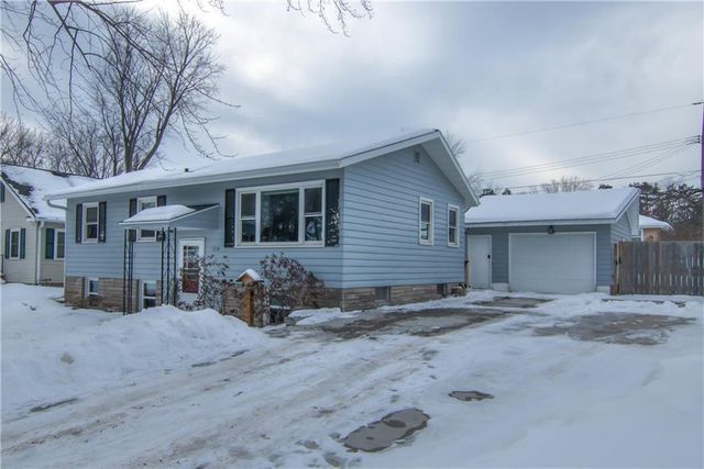 2714 Blakeley Avenue, Eau Claire, WI 54701