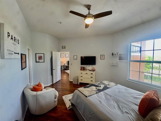 8319 38TH STREET CIRCLE E 305, Sarasota, FL 34243