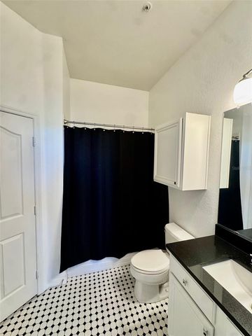 8319 38TH STREET CIRCLE E 305, Sarasota, FL 34243