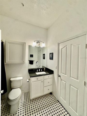 8319 38TH STREET CIRCLE E 305, Sarasota, FL 34243