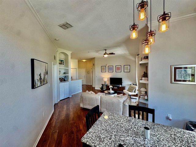 8319 38TH STREET CIRCLE E 305, Sarasota, FL 34243