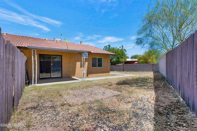 1745 W Linden Street, Tucson, AZ 85745