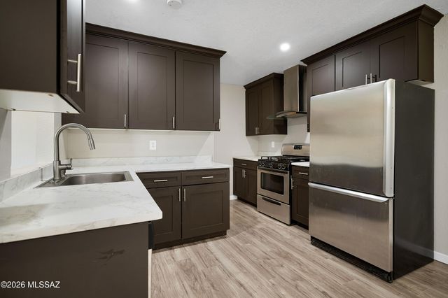 1745 W Linden Street, Tucson, AZ 85745