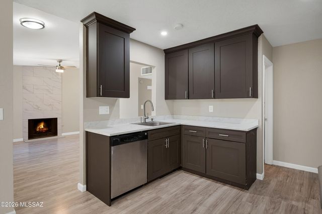 1745 W Linden Street, Tucson, AZ 85745