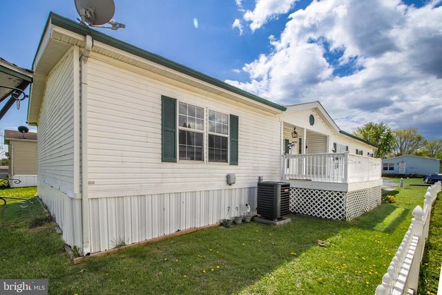 52 CROWN CT, Martinsburg, WV 25401