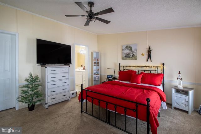 52 CROWN CT, Martinsburg, WV 25401