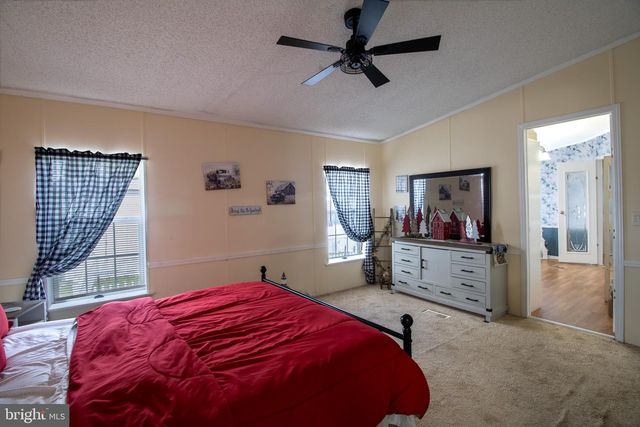 52 CROWN CT, Martinsburg, WV 25401