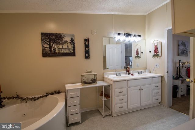 52 CROWN CT, Martinsburg, WV 25401