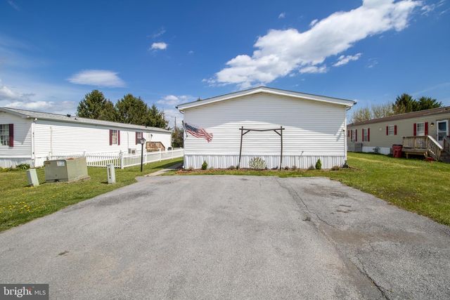 52 CROWN CT, Martinsburg, WV 25401