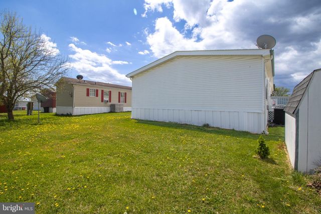 52 CROWN CT, Martinsburg, WV 25401
