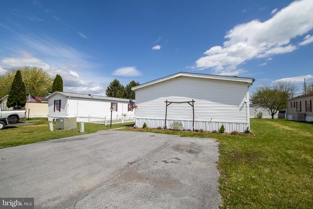 52 CROWN CT, Martinsburg, WV 25401