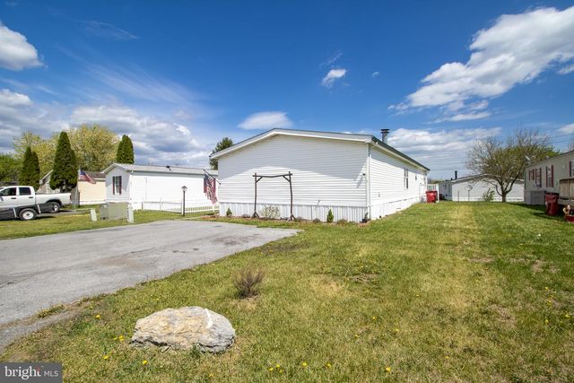 52 CROWN CT, Martinsburg, WV 25401