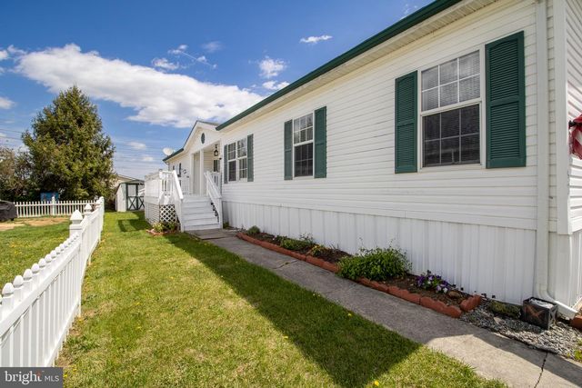 52 CROWN CT, Martinsburg, WV 25401