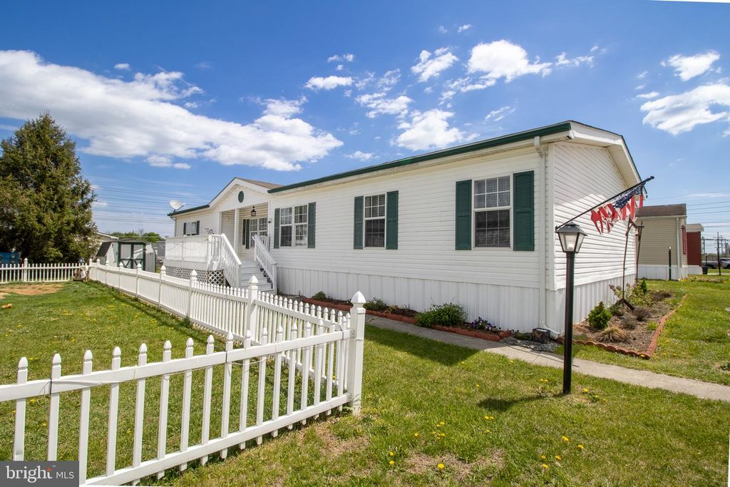 52 CROWN CT, Martinsburg, WV 25401