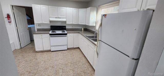 15024 Lyons Street, Livonia, MI 48154