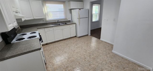 15024 Lyons Street, Livonia, MI 48154