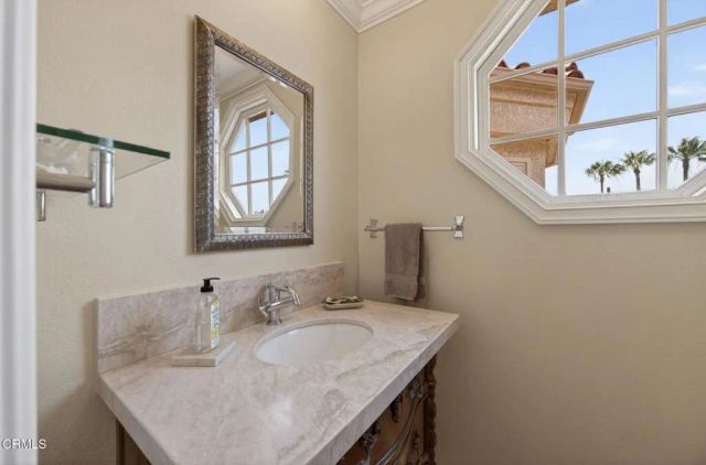 1753 Emerald Isle Way, Oxnard, CA 93035