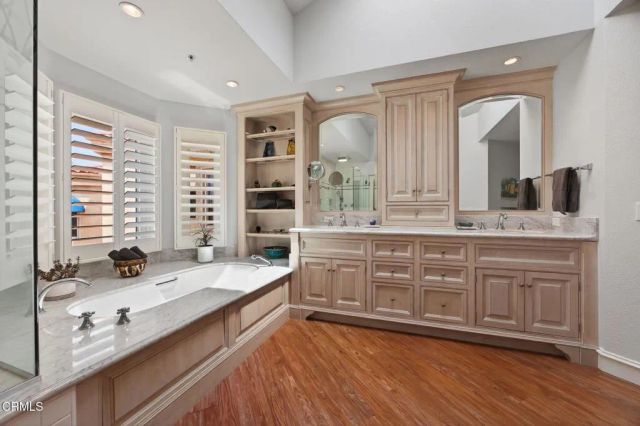 1753 Emerald Isle Way, Oxnard, CA 93035