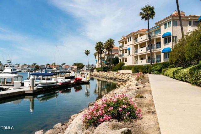 1753 Emerald Isle Way, Oxnard, CA 93035