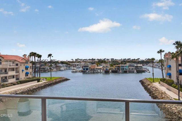 1753 Emerald Isle Way, Oxnard, CA 93035