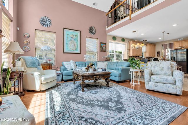 11 Mulberry Drive, Manahawkin, NJ 08050