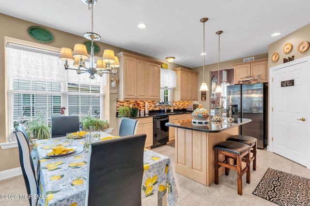 11 Mulberry Drive, Manahawkin, NJ 08050