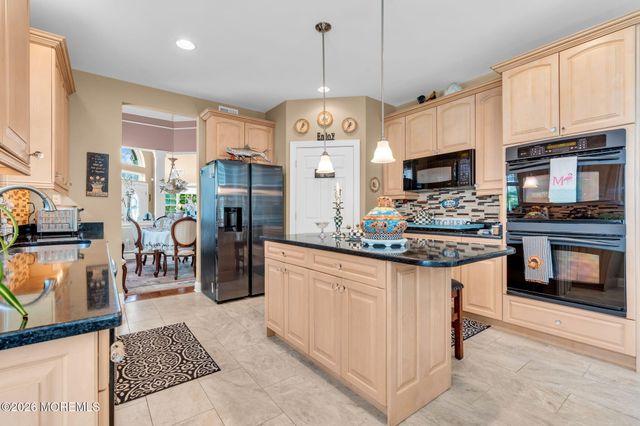 11 Mulberry Drive, Manahawkin, NJ 08050