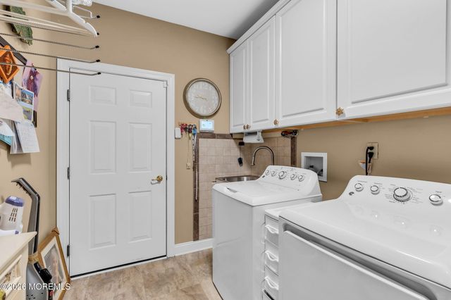 11 Mulberry Drive, Manahawkin, NJ 08050