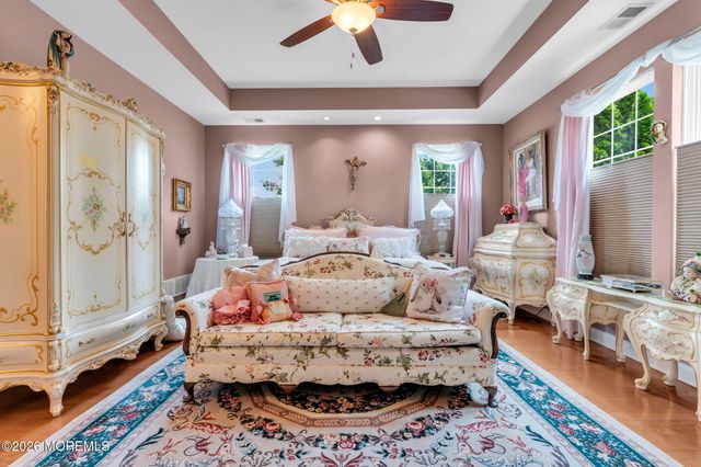 11 Mulberry Drive, Manahawkin, NJ 08050